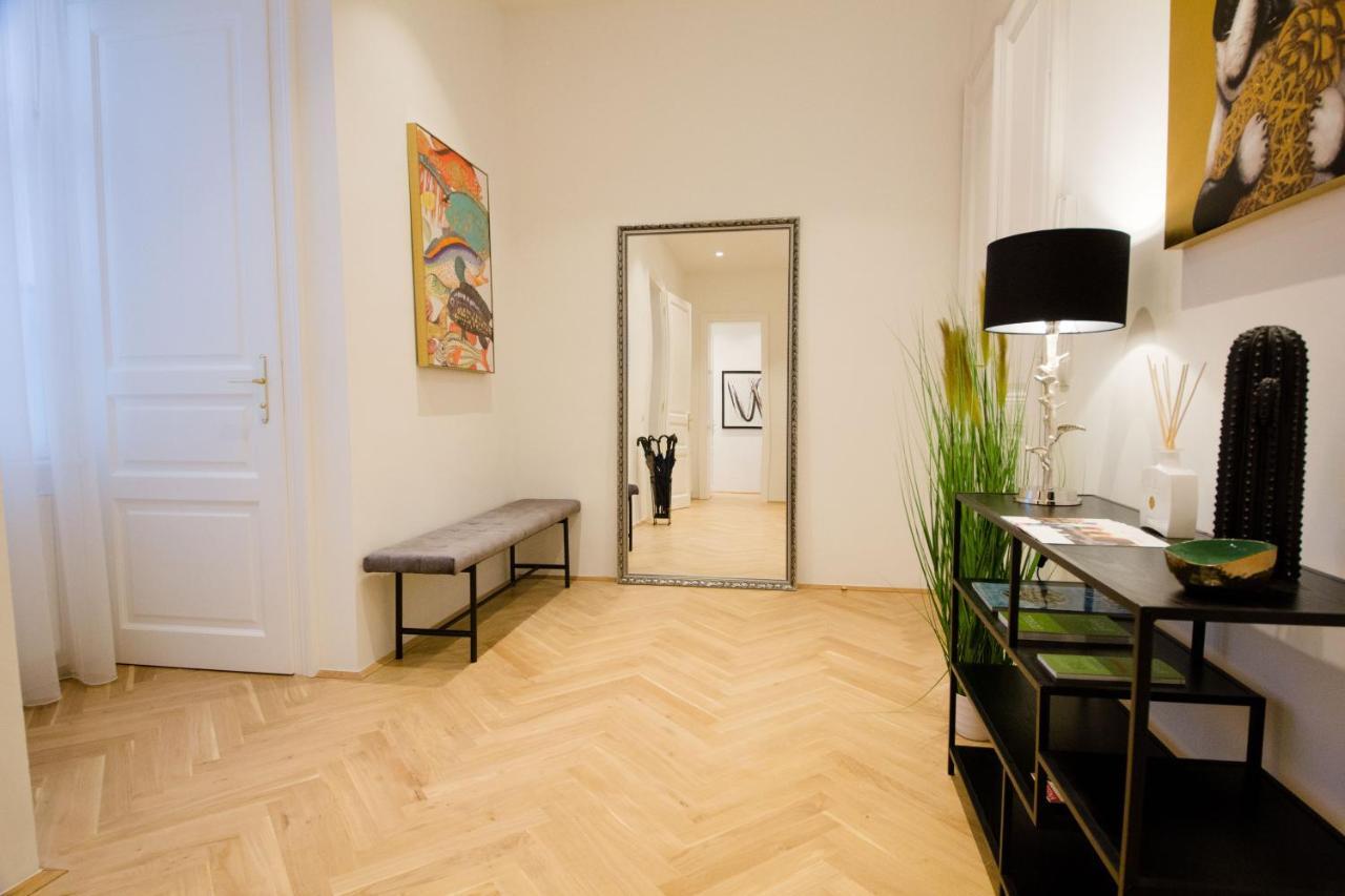 Opera - Mai's Apartment Vienna